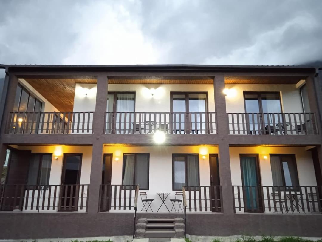 Elsada Hotel Kazbegi Exterior foto