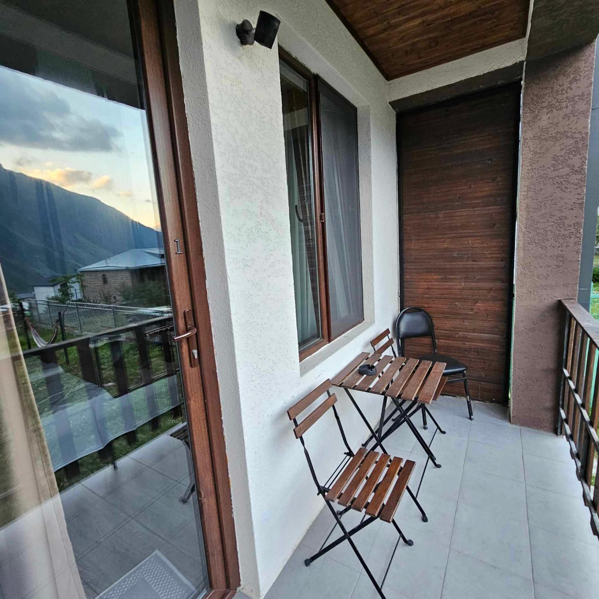 Elsada Hotel Kazbegi Exterior foto