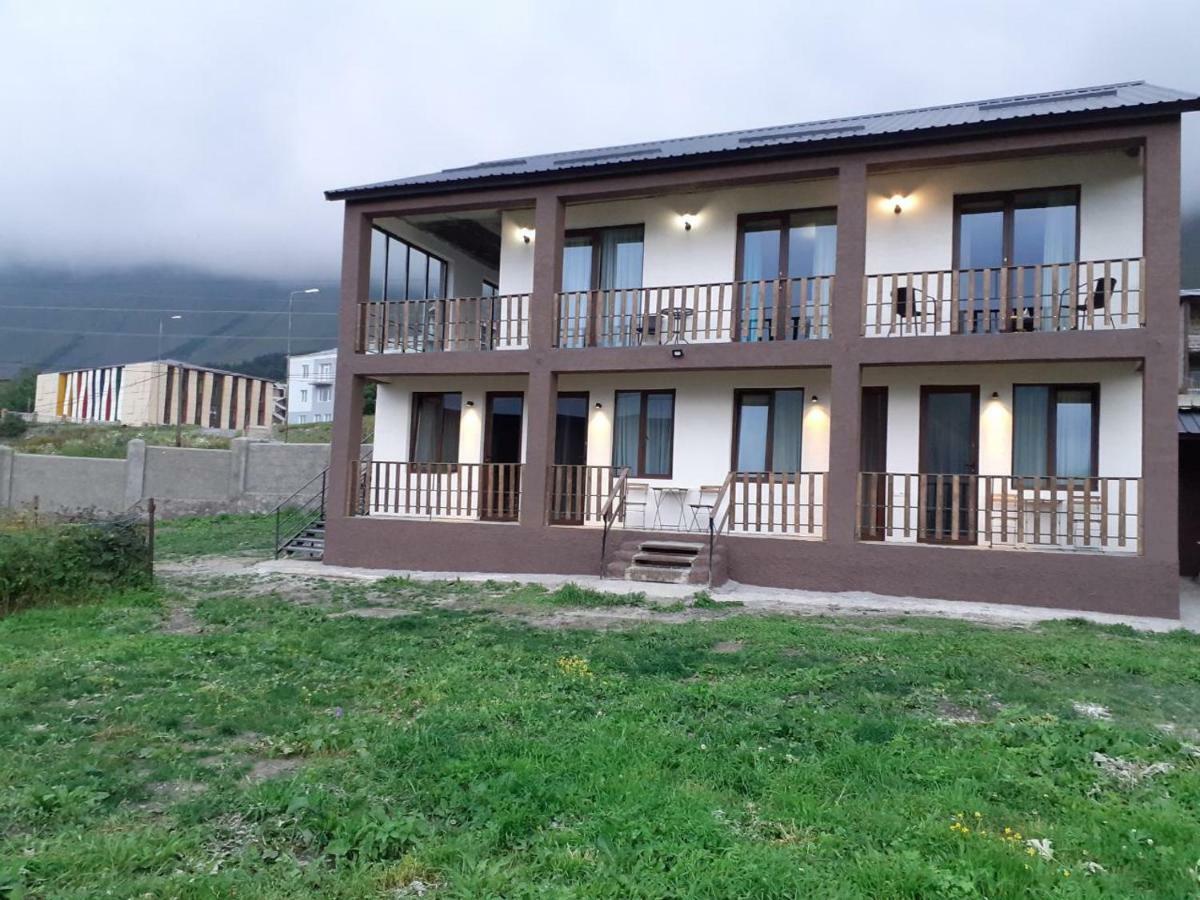 Elsada Hotel Kazbegi Exterior foto
